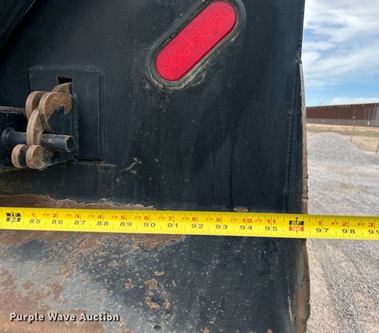 image for item EQ0501 2006 International RF027 dump truck