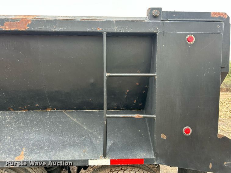 image for item EQ0501 2006 International RF027 dump truck