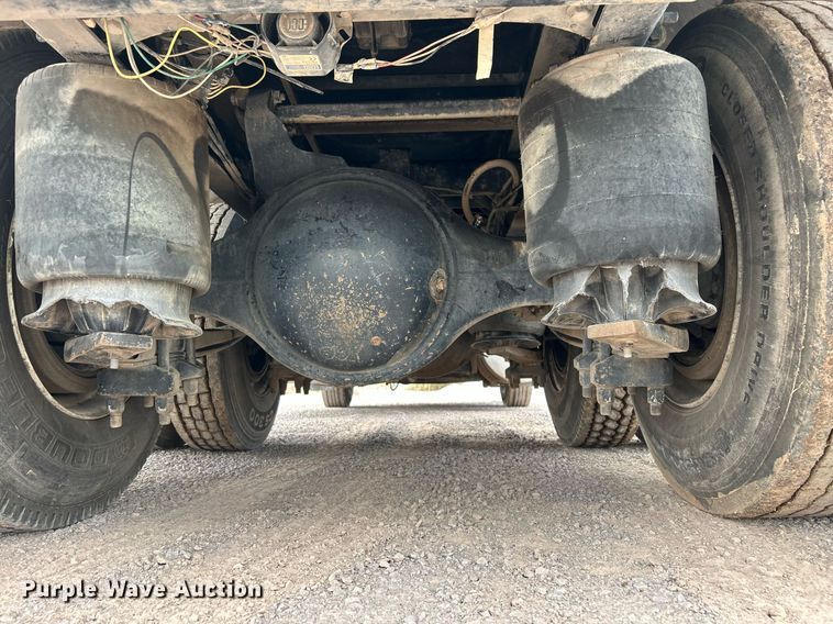 image for item EQ0501 2006 International RF027 dump truck