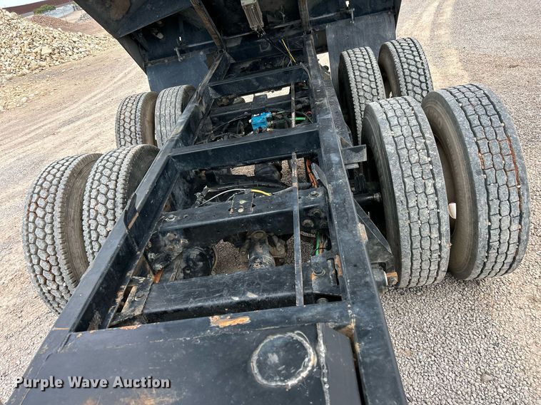 image for item EQ0501 2006 International RF027 dump truck