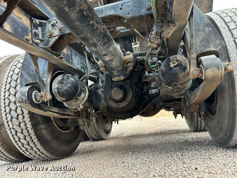 image for item EQ0501 2006 International RF027 dump truck