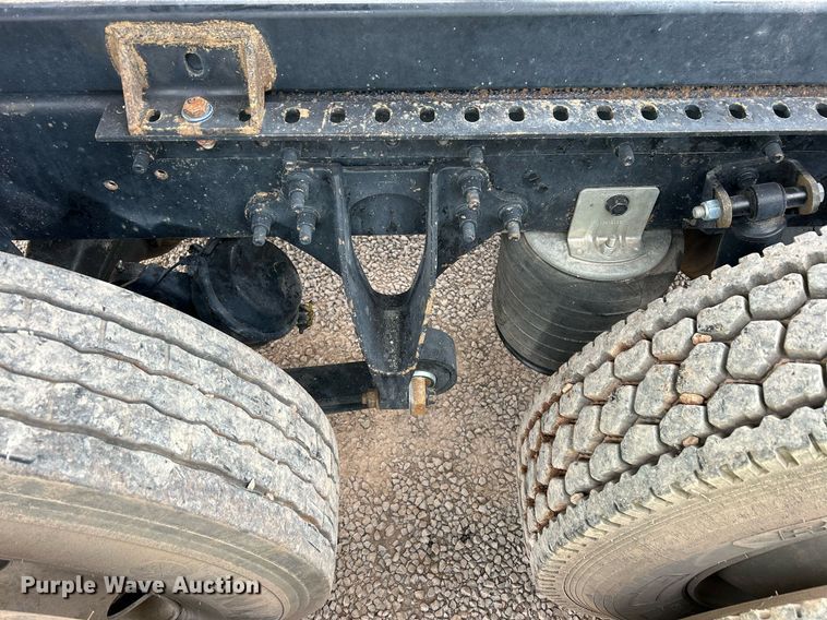 image for item EQ0501 2006 International RF027 dump truck