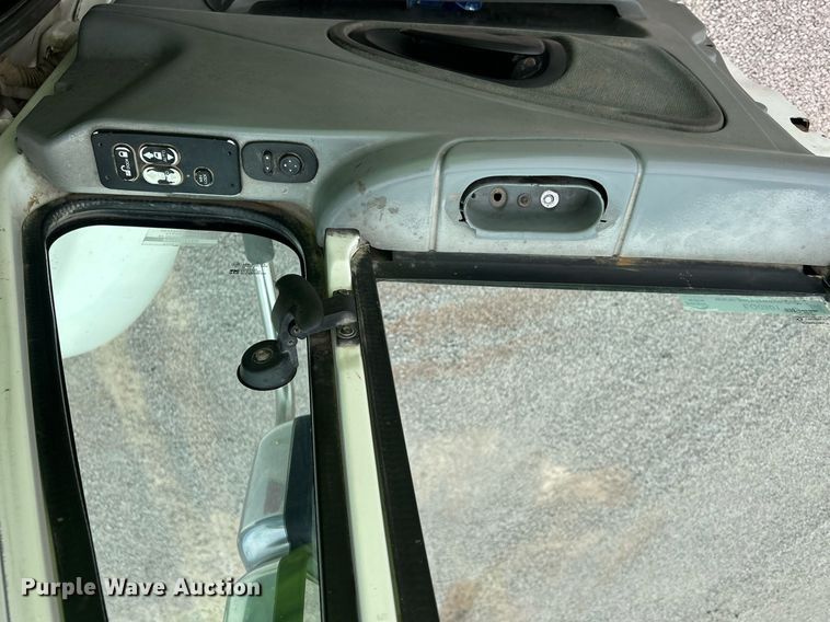 image for item EQ0501 2006 International RF027 dump truck