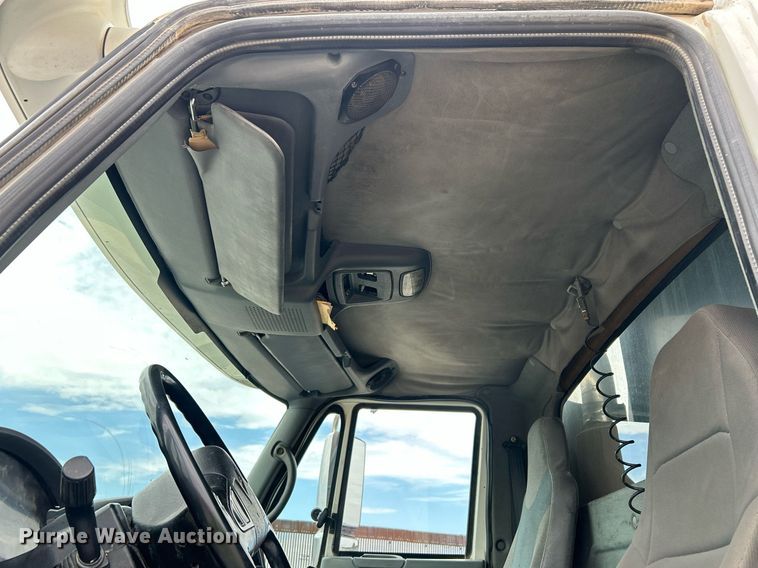 image for item EQ0501 2006 International RF027 dump truck