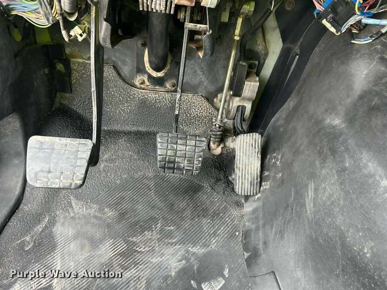 image for item EQ0501 2006 International RF027 dump truck