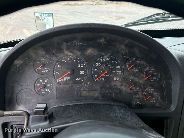 image for item EQ0501 2006 International RF027 dump truck