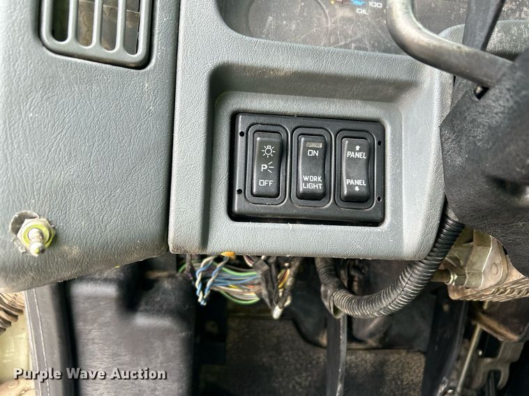 image for item EQ0501 2006 International RF027 dump truck