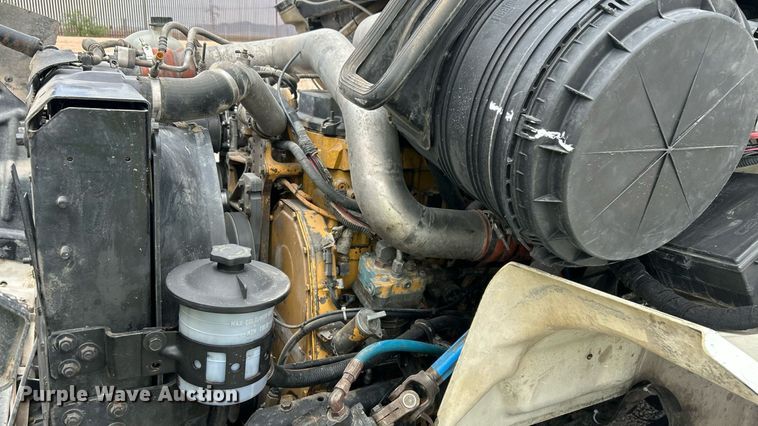 image for item EQ0501 2006 International RF027 dump truck