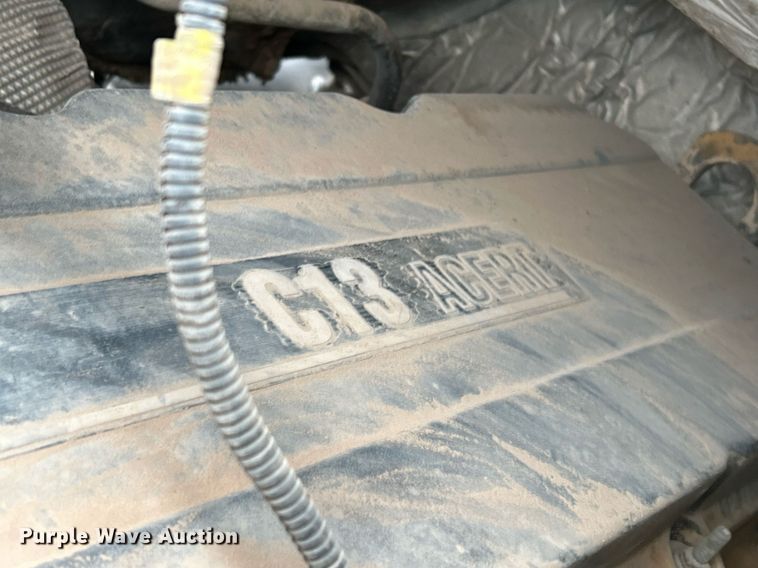 image for item EQ0501 2006 International RF027 dump truck