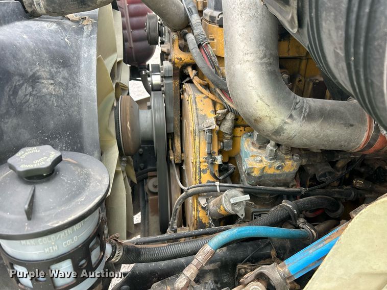 image for item EQ0501 2006 International RF027 dump truck