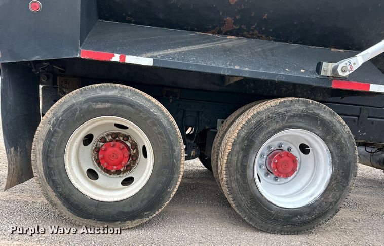 image for item EQ0501 2006 International RF027 dump truck