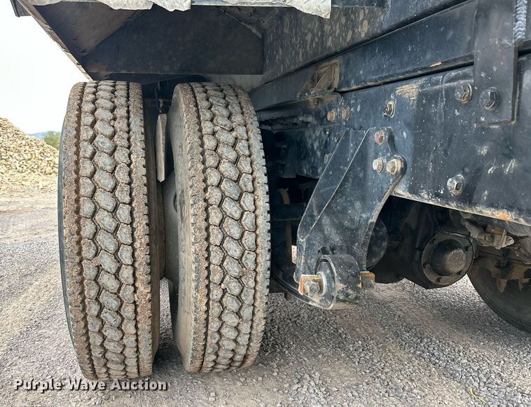 image for item EQ0501 2006 International RF027 dump truck