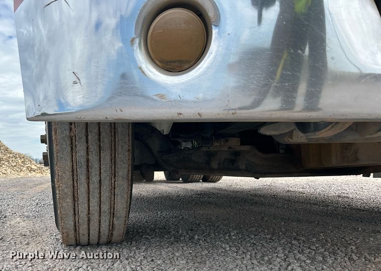 image for item EQ0501 2006 International RF027 dump truck