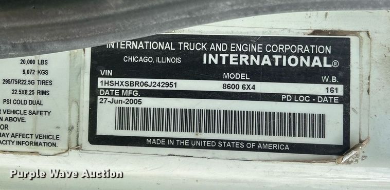 image for item EQ0501 2006 International RF027 dump truck