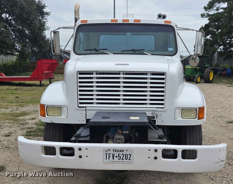 image for item EQ4065 1997 International 4700 vacuum truck