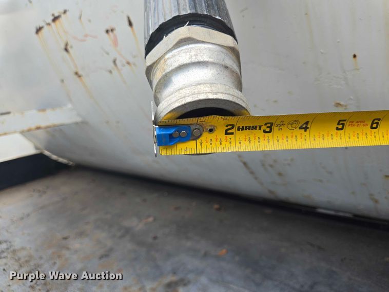 image for item EQ4065 1997 International 4700 vacuum truck