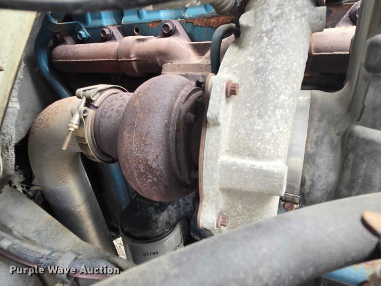 image for item EQ4065 1997 International 4700 vacuum truck