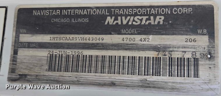 image for item EQ4065 1997 International 4700 vacuum truck