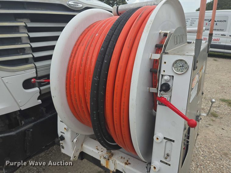 image for item EQ4067 2001 Sterling sewer jetter truck