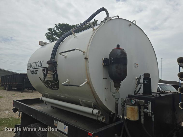 image for item EQ4067 2001 Sterling sewer jetter truck