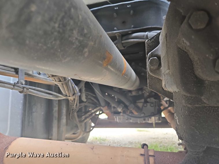 image for item EQ4067 2001 Sterling sewer jetter truck