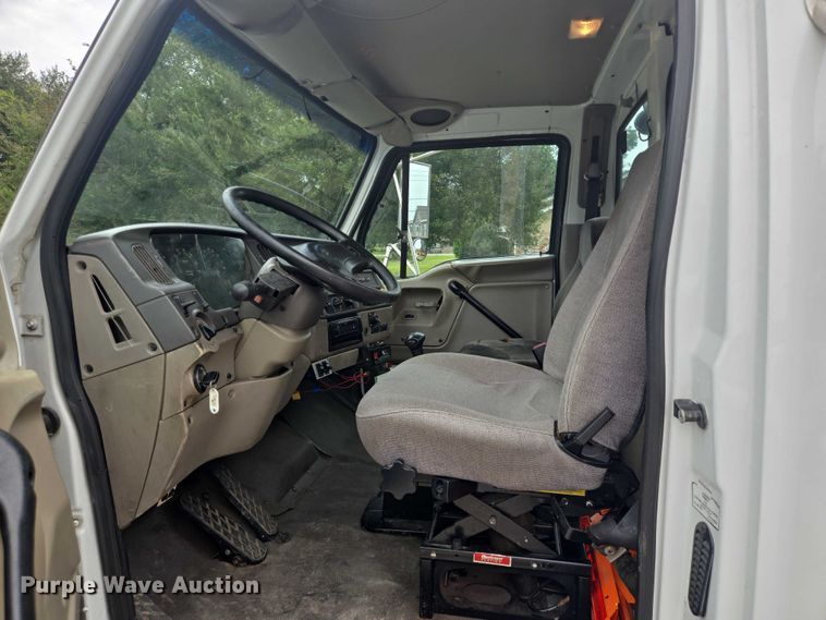 image for item EQ4067 2001 Sterling sewer jetter truck