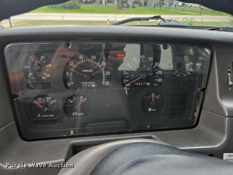 image for item EQ4067 2001 Sterling sewer jetter truck