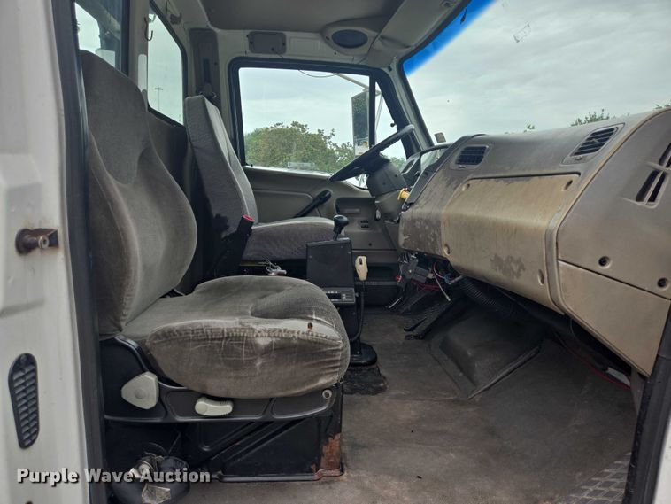 image for item EQ4067 2001 Sterling sewer jetter truck