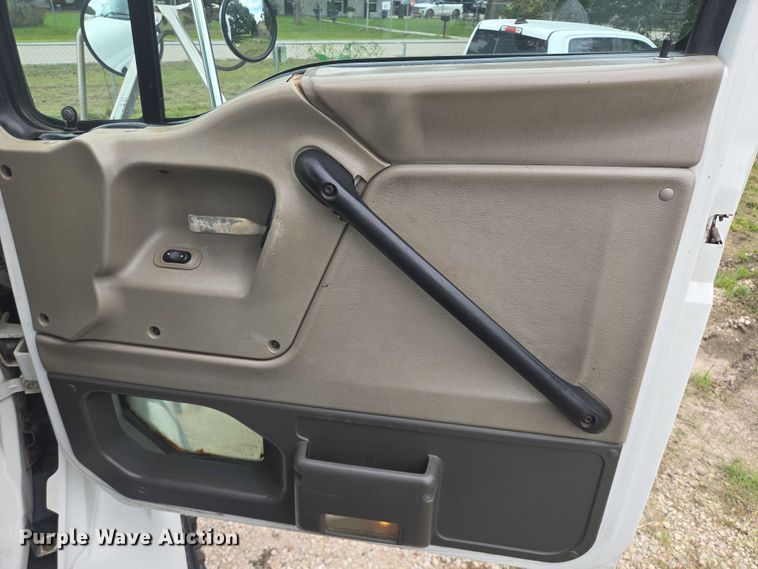 image for item EQ4067 2001 Sterling sewer jetter truck