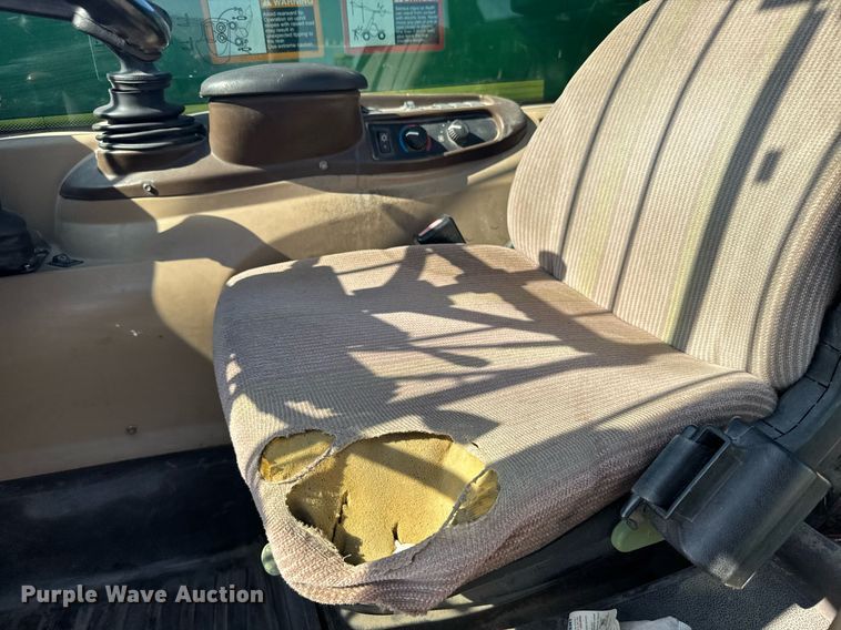 image for item ER2090 2002 John Deere 3400 telehandler