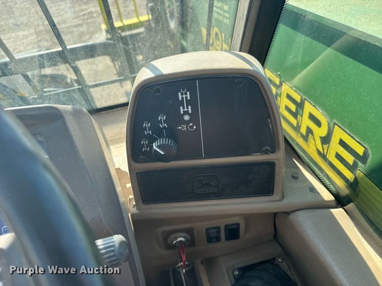 image for item ER2090 2002 John Deere 3400 telehandler