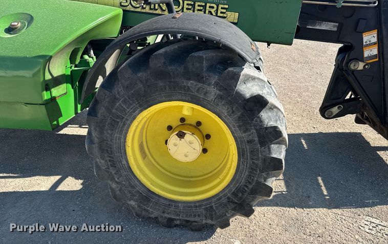 image for item ER2090 2002 John Deere 3400 telehandler