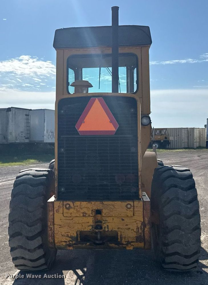 image for item ER2091 1980 John Deere 544B wheel loader