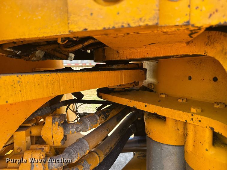 image for item ER2091 1980 John Deere 544B wheel loader