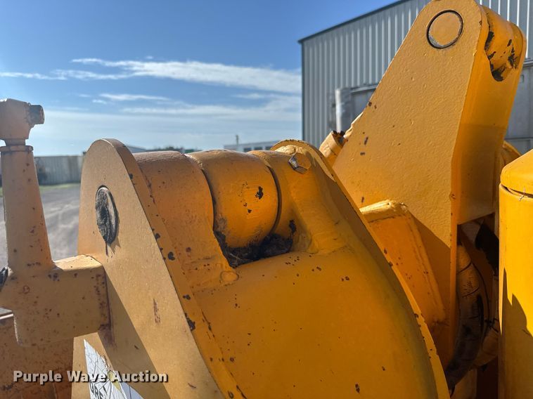 image for item ER2091 1980 John Deere 544B wheel loader