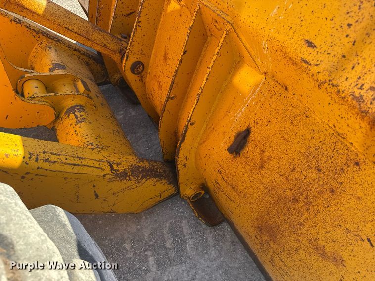 image for item ER2091 1980 John Deere 544B wheel loader