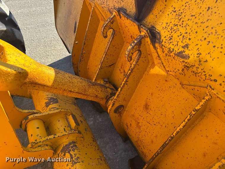 image for item ER2091 1980 John Deere 544B wheel loader