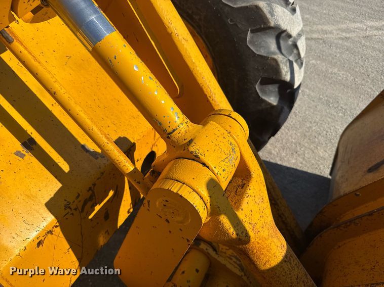 image for item ER2091 1980 John Deere 544B wheel loader