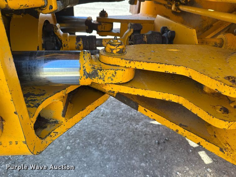 image for item ER2091 1980 John Deere 544B wheel loader