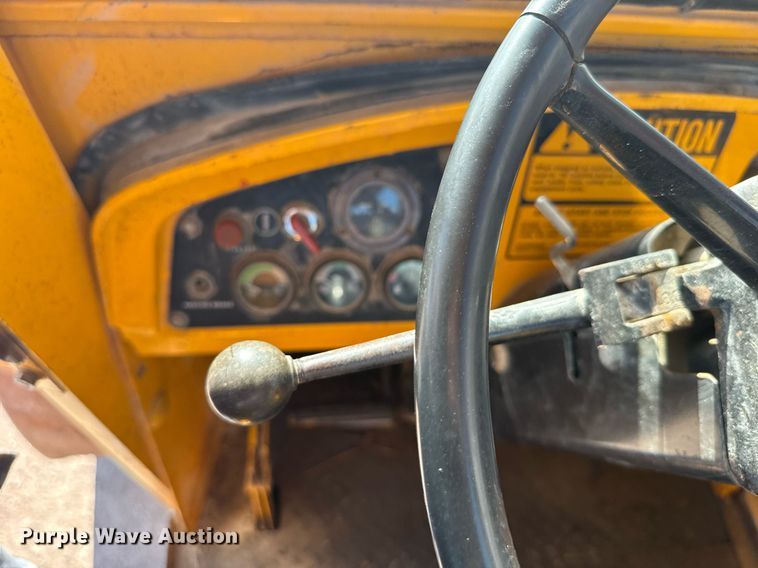 image for item ER2091 1980 John Deere 544B wheel loader