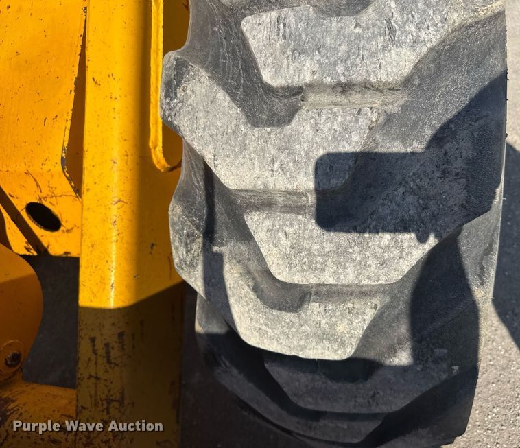 image for item ER2091 1980 John Deere 544B wheel loader