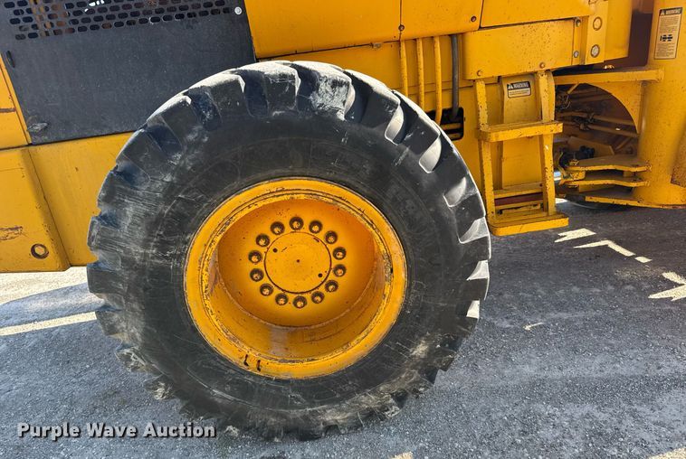 image for item ER2091 1980 John Deere 544B wheel loader