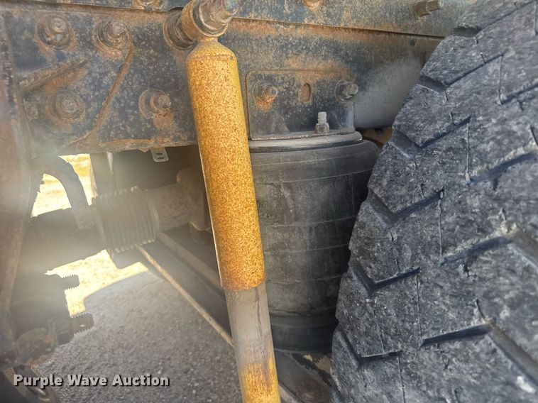 image for item ER2140 1998 Mack CH613 dump truck