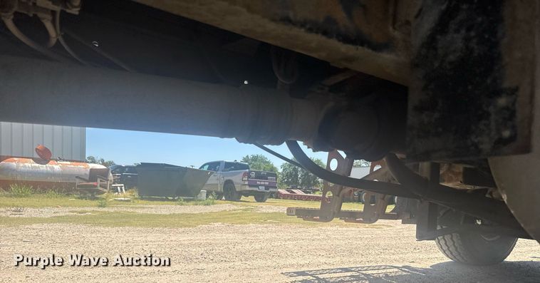 image for item ER2140 1998 Mack CH613 dump truck