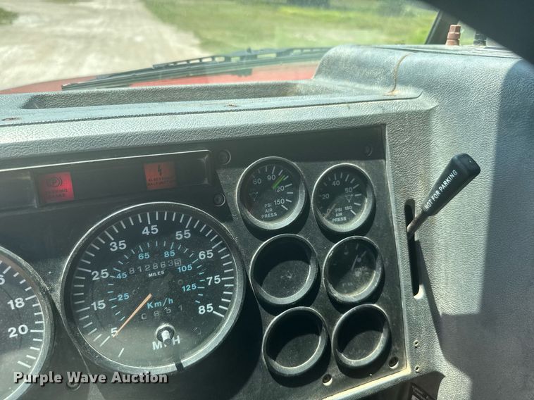 image for item ER2140 1998 Mack CH613 dump truck