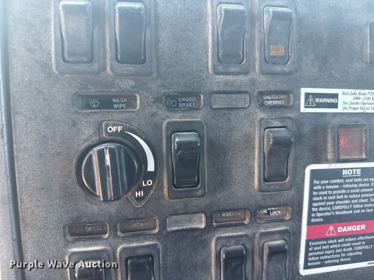 image for item ER2140 1998 Mack CH613 dump truck