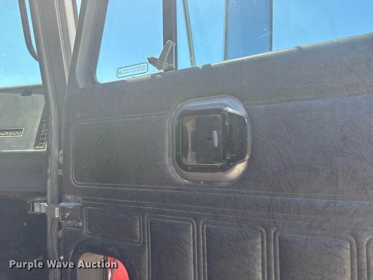 image for item ER2140 1998 Mack CH613 dump truck