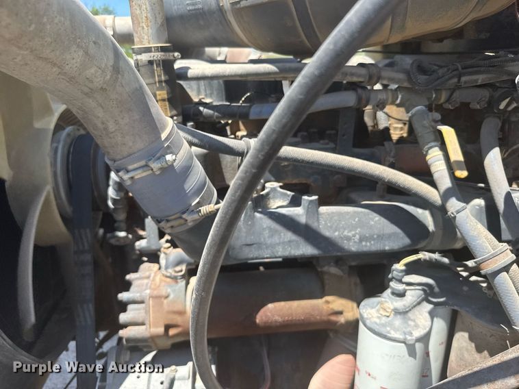 image for item ER2140 1998 Mack CH613 dump truck