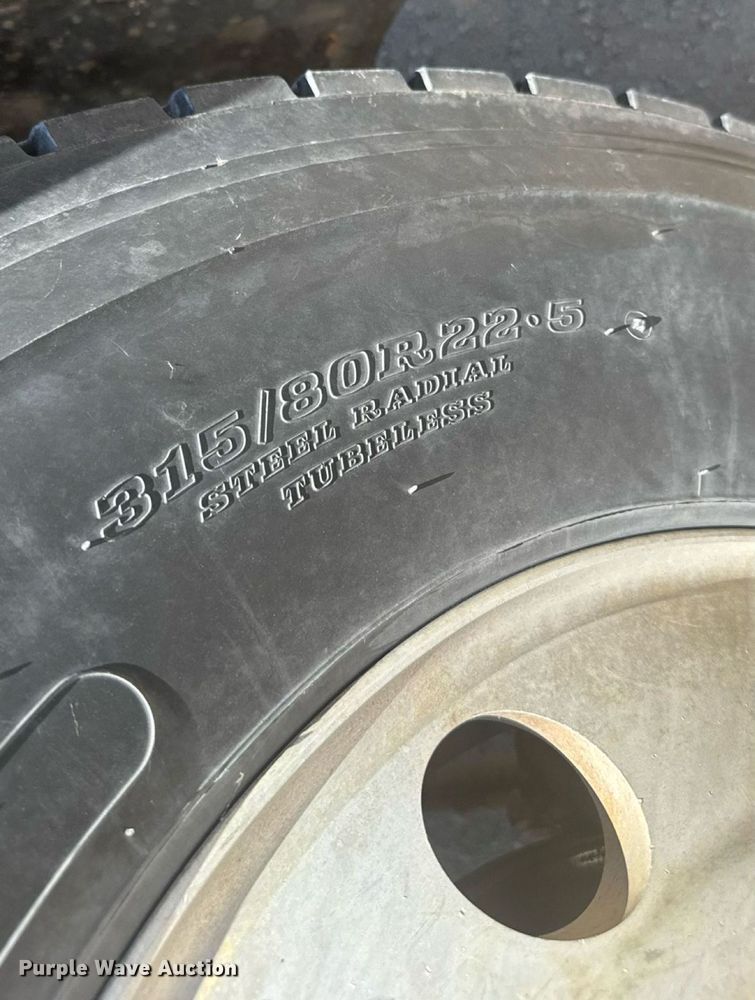 image for item ER2140 1998 Mack CH613 dump truck