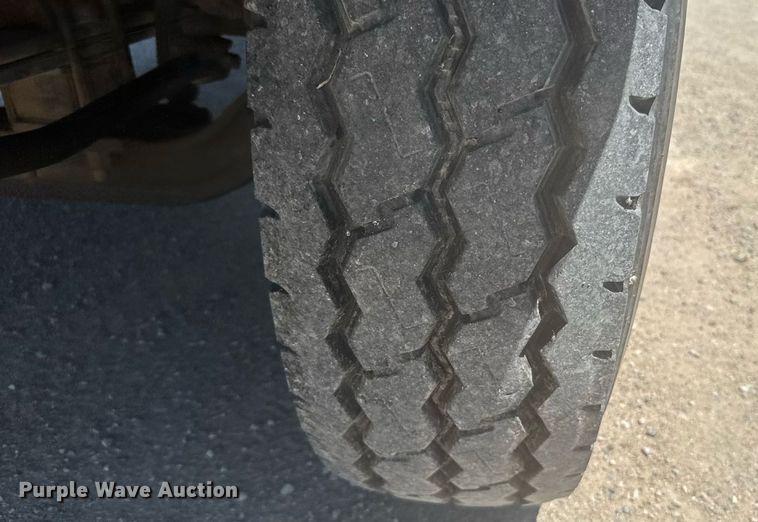 image for item ER2140 1998 Mack CH613 dump truck